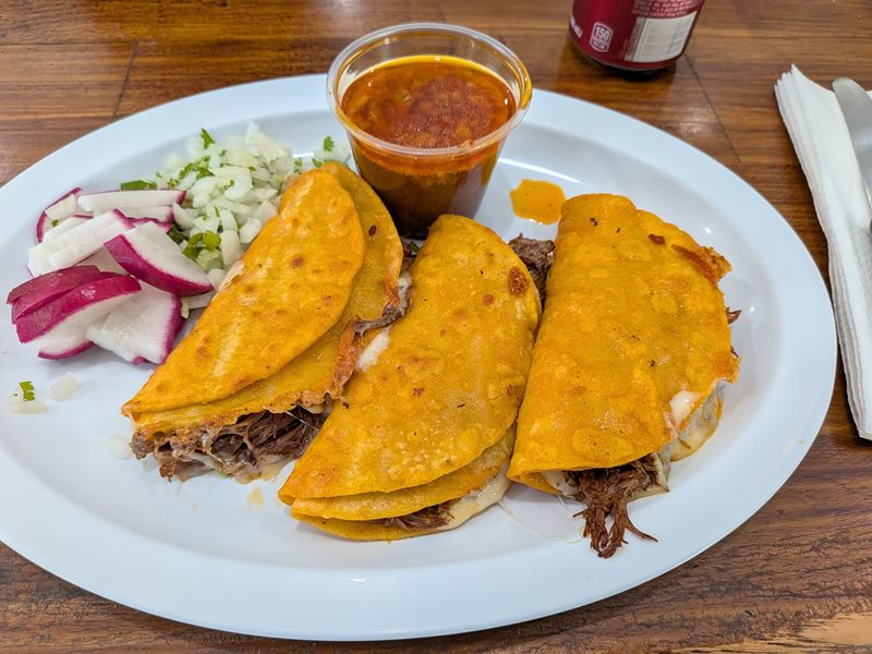 Leo's Mexican Grill food