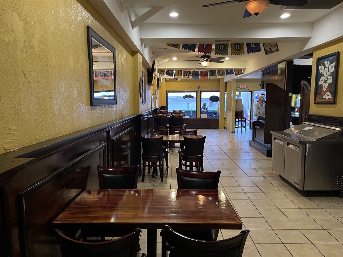 Leo's Mexican Grill